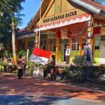 “Semarak Hari Pendidikan Nasional di MTsN 10 Tanah Datar: Upacara Khidmat Bangkitkan Semangat Belajar”