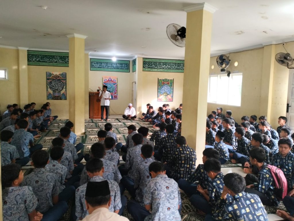 “Dari Madrasah Menuju Peradaban: Forum Ar-Rijal MTsN 10 Tanah Datar Cetak Generasi Pemimpin Masa Depan”