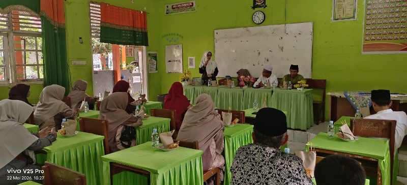 Hantar Tugas Kaur TU Baru, MTsN 10 Tanah Datar Sambut Kehadiran Ibu Titin dengan Penuh Kekeluargaan