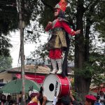 “Atraksi Memukau! Bahana Melodi Nusantara MTsN 10 Tanah Datar Guncang Pawai HUT RI ke-81”