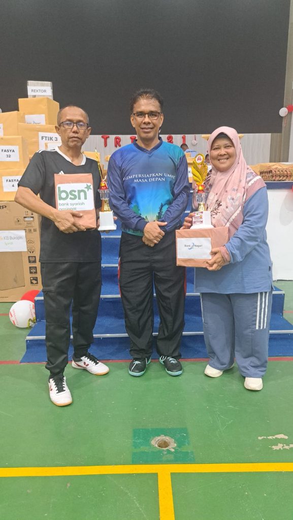 Duo Tangguh Kemenag Tanah Datar, H. Ikhwindri dan Sri Novita Dewi Sabet Juara 1 Tenis Meja