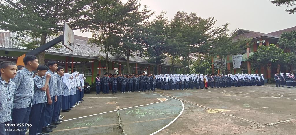 “Pancasila Sakti, Semangat Persatuan Menggema di MTsN 10 Tanah Datar”