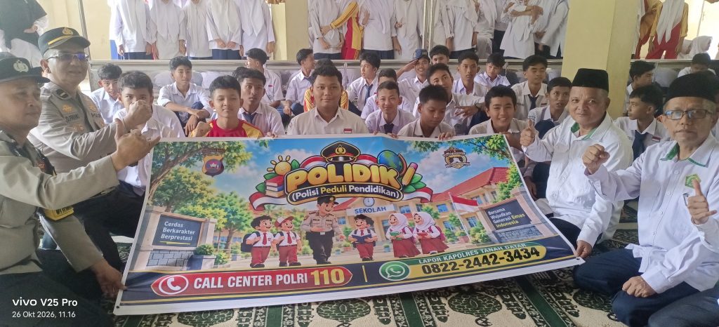 POLDIK Menyapa Madrasah: Polsek Sungayang Tanamkan Disiplin dan Kesadaran Hukum di MTsN 10 Tanah Datar